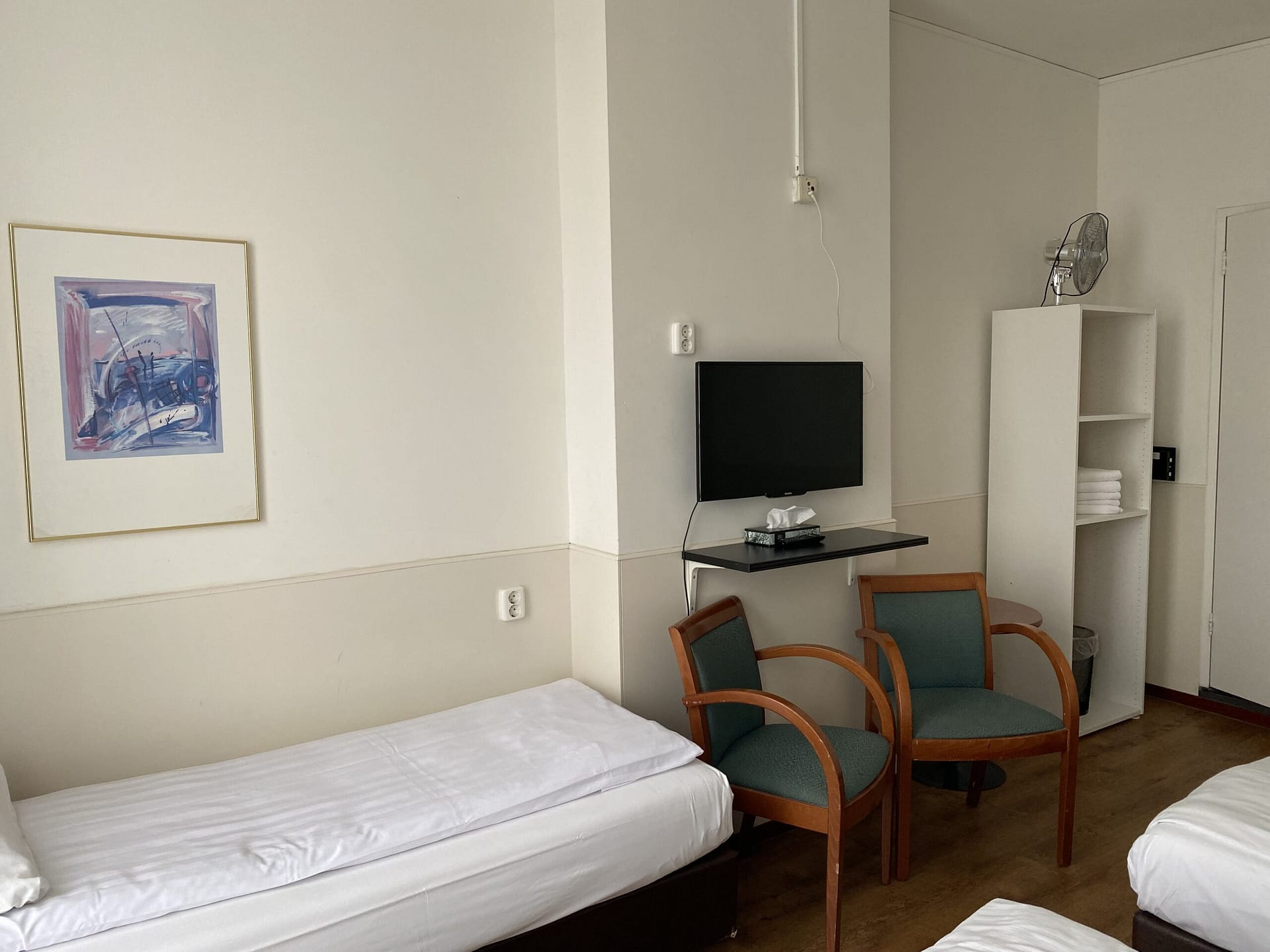 Quintuple room 5 persons Amenities Sphinx hotel Amsterdam