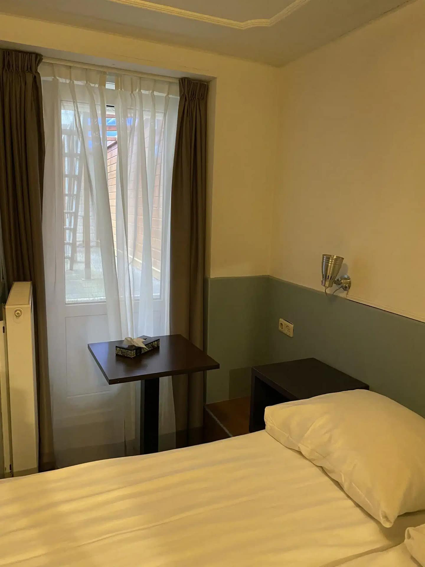 Standard double room window Sphinx Hotel Amsterdam